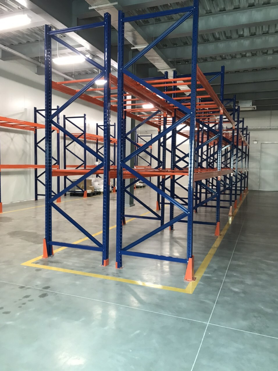 Kệ tải trọng 3000kg/tầng